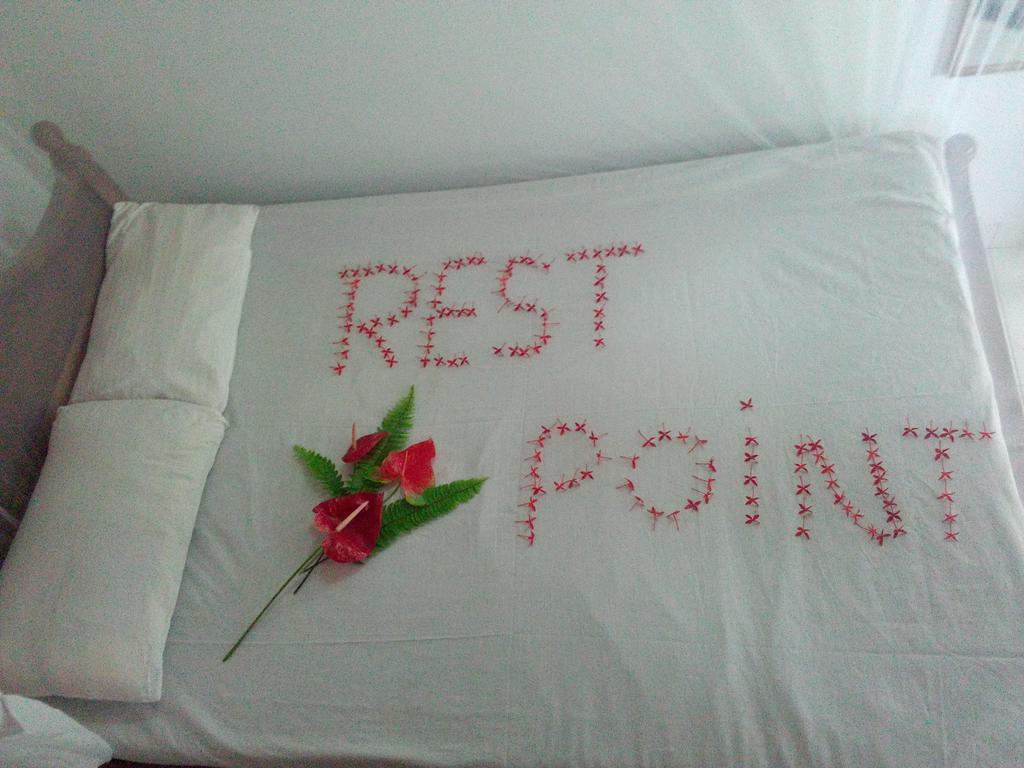 Rest Point Hotel Unawatuna Exterior foto